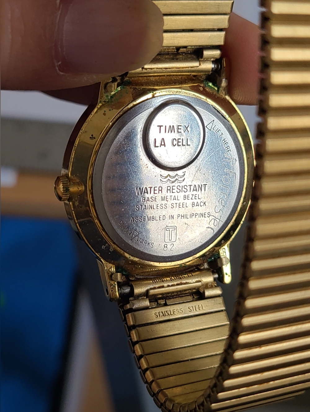 Vintage Timex Quartz LA Cell T82 Gold Tone Water Resistant Men's Dress Watch - Picture 7 of 16